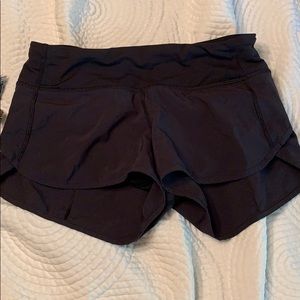 Black Lulu lemon shorts
